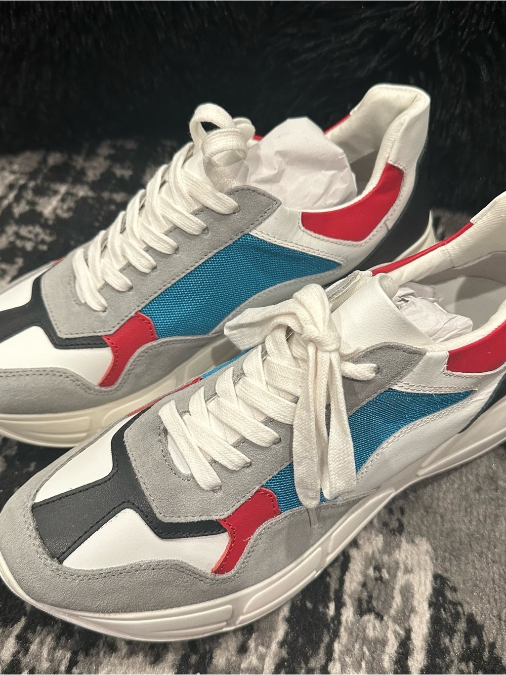 Steve Madden Women’s White Multi-Color Casual Sneakers — White/Blue/Red
